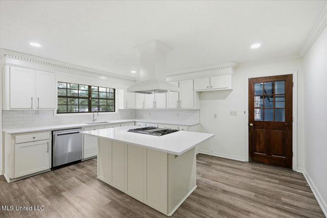 14 Sylwood Place, Jackson, MS 39209