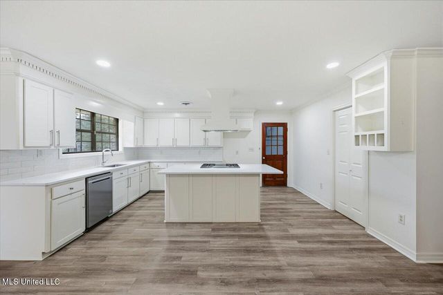 14 Sylwood Place, Jackson, MS 39209