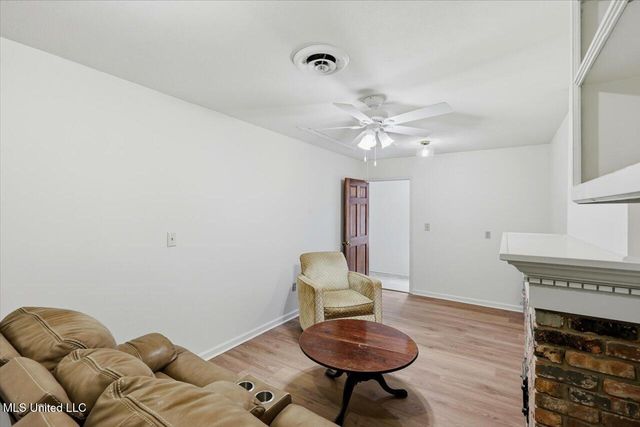 14 Sylwood Place, Jackson, MS 39209