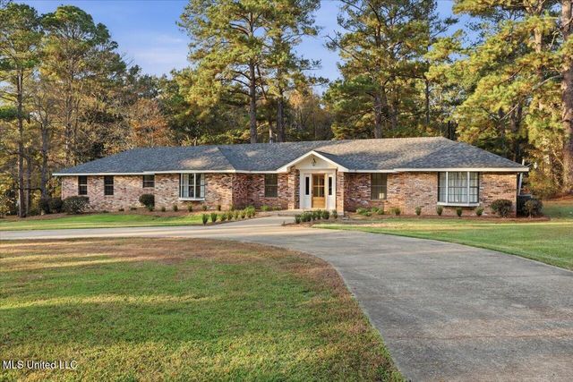14 Sylwood Place, Jackson, MS 39209