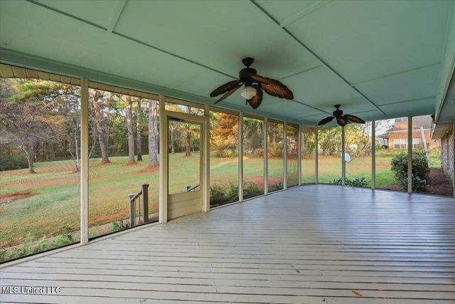 14 Sylwood Place, Jackson, MS 39209