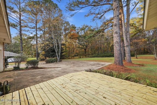 14 Sylwood Place, Jackson, MS 39209