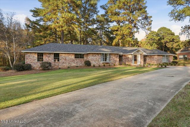 14 Sylwood Place, Jackson, MS 39209