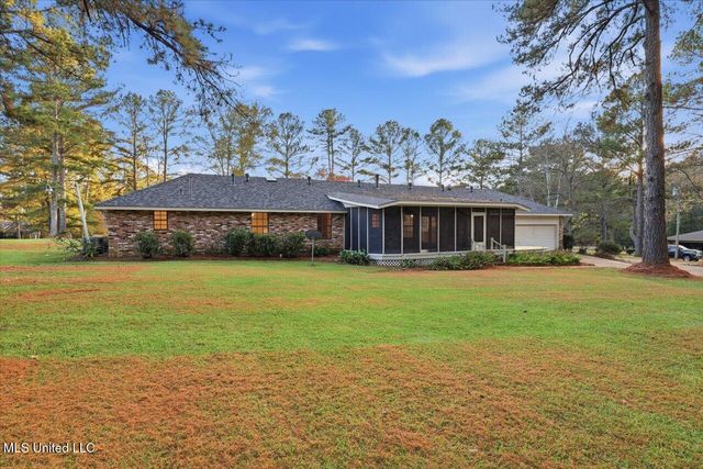 14 Sylwood Place, Jackson, MS 39209