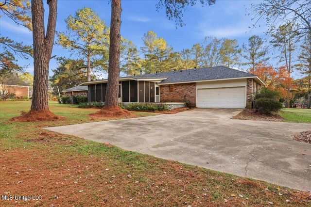 14 Sylwood Place, Jackson, MS 39209