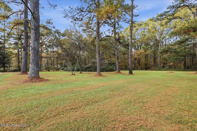 14 Sylwood Place, Jackson, MS 39209