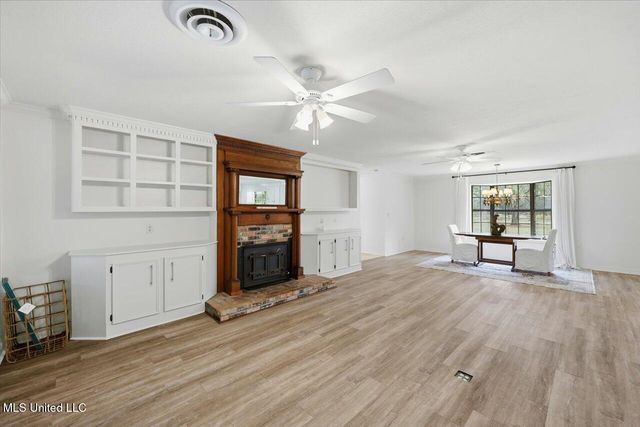 14 Sylwood Place, Jackson, MS 39209