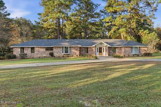 14 Sylwood Place, Jackson, MS 39209