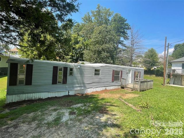 21 E Zeb Vance Street, Marion, NC 28655