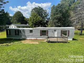 21 E Zeb Vance Street, Marion, NC 28655