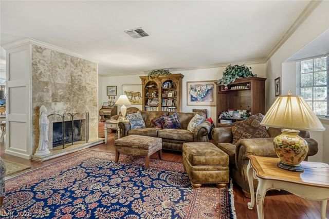 3964 Foxboro Circle, Las Vegas, NV 89121