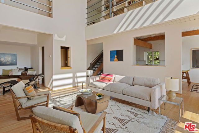 2276 Moreno Drive, Los Angeles, CA 90039