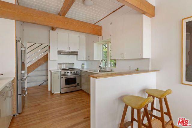 2276 Moreno Drive, Los Angeles, CA 90039