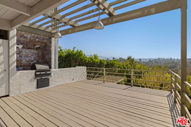 2276 Moreno Drive, Los Angeles, CA 90039