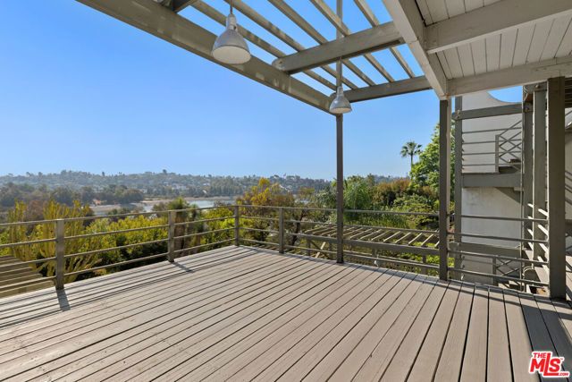 2276 Moreno Drive, Los Angeles, CA 90039