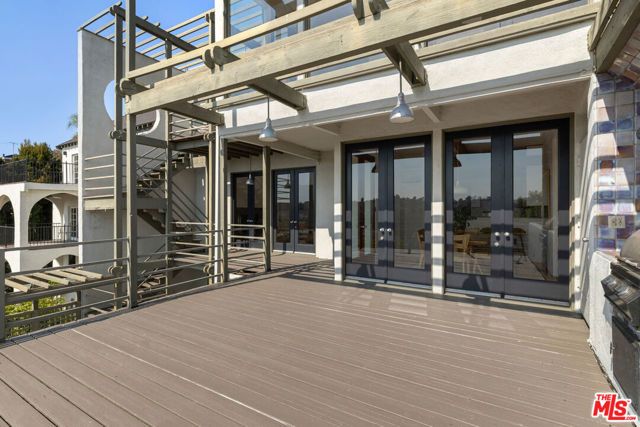 2276 Moreno Drive, Los Angeles, CA 90039