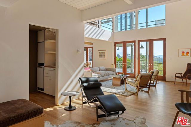 2276 Moreno Drive, Los Angeles, CA 90039