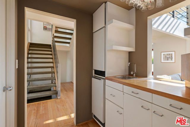 2276 Moreno Drive, Los Angeles, CA 90039