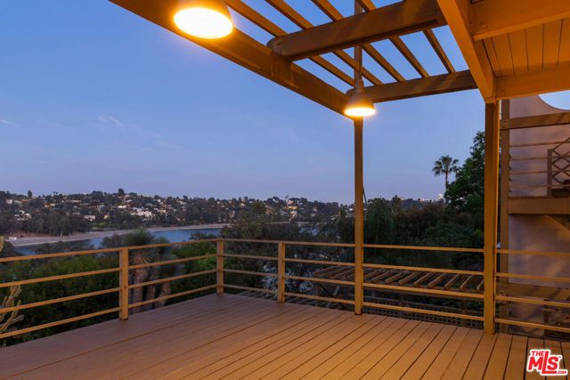 2276 Moreno Drive, Los Angeles, CA 90039