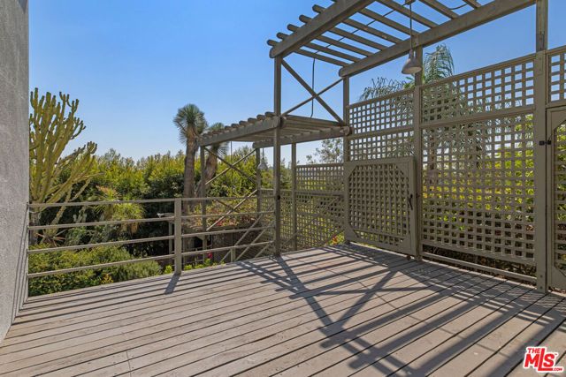 2276 Moreno Drive, Los Angeles, CA 90039