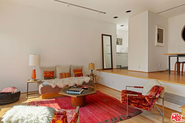 2276 Moreno Drive, Los Angeles, CA 90039