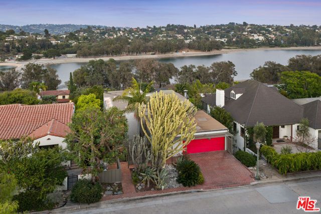 2276 Moreno Drive, Los Angeles, CA 90039