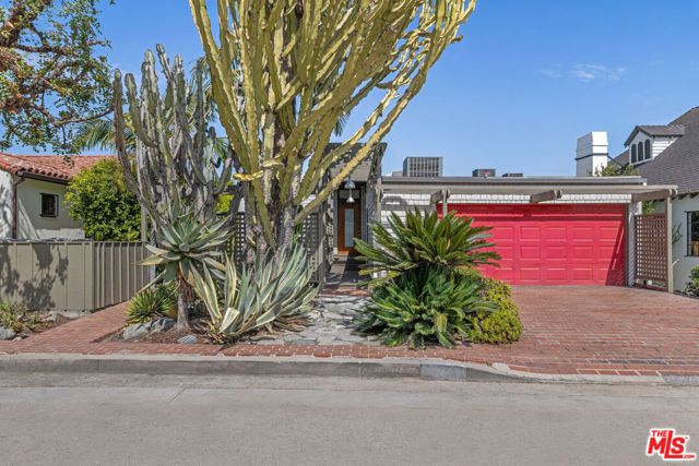 2276 Moreno Drive, Los Angeles, CA 90039