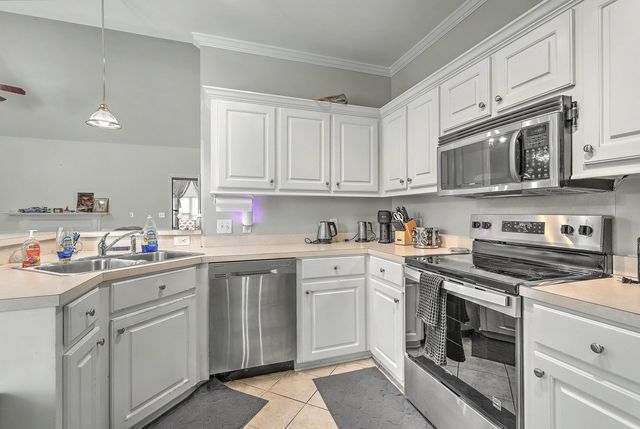 7800 High Maple Circle, North Charleston, SC 29418