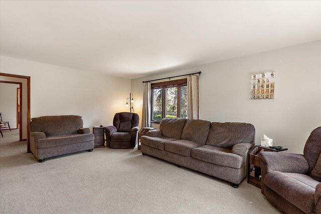 950 W Giles Road, Muskegon, MI 49445