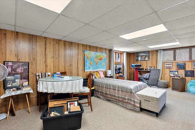 950 W Giles Road, Muskegon, MI 49445