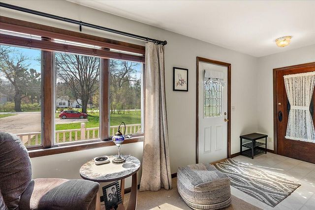 950 W Giles Road, Muskegon, MI 49445