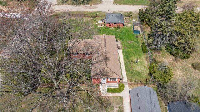 950 W Giles Road, Muskegon, MI 49445