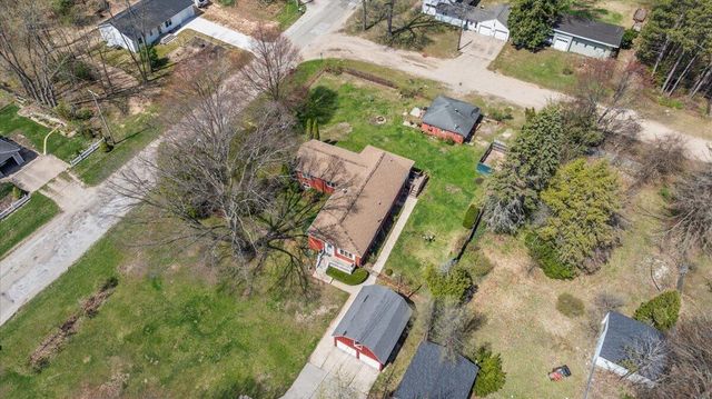 950 W Giles Road, Muskegon, MI 49445