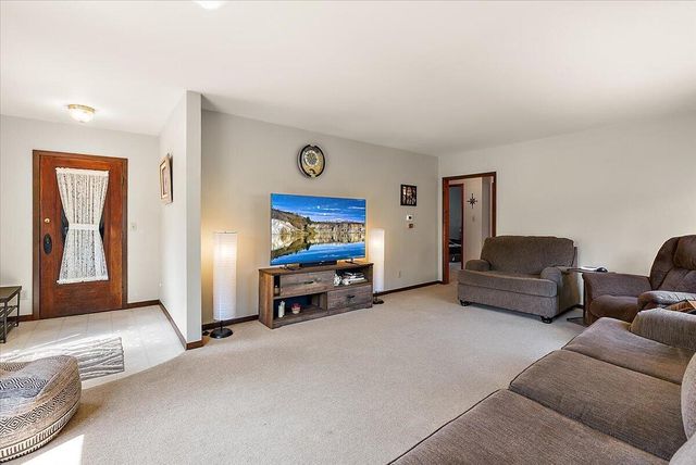 950 W Giles Road, Muskegon, MI 49445