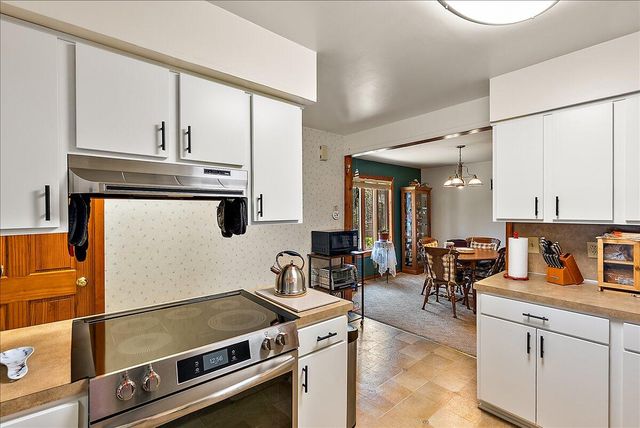 950 W Giles Road, Muskegon, MI 49445