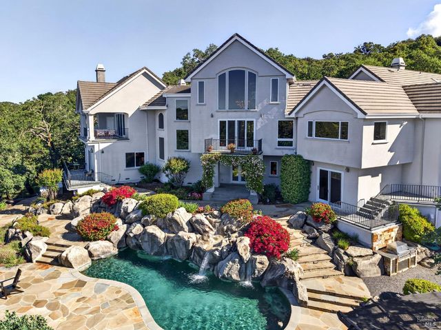 777 Shiloh Cyn, Santa Rosa, CA 95403