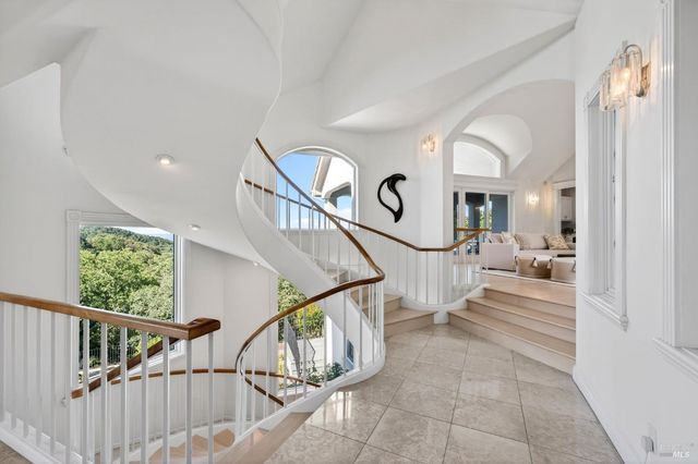 777 Shiloh Cyn, Santa Rosa, CA 95403