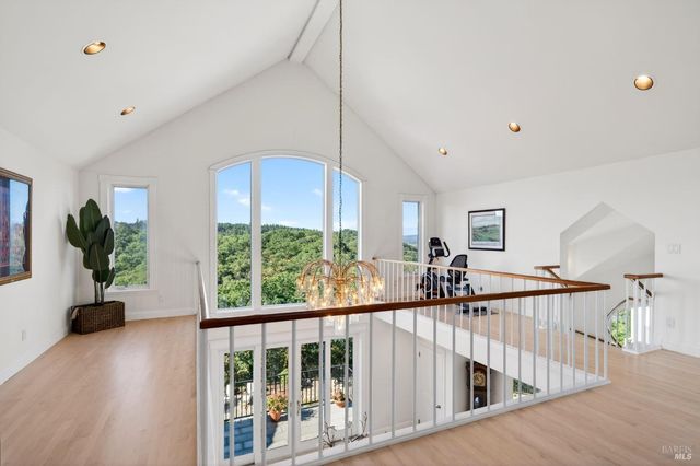 777 Shiloh Cyn, Santa Rosa, CA 95403