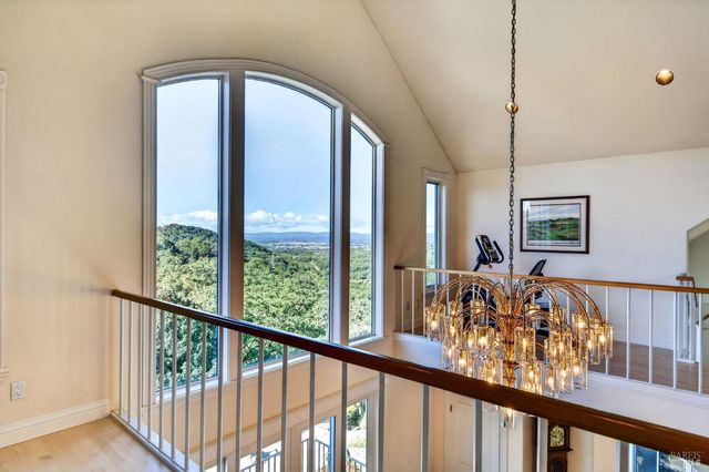 777 Shiloh Cyn, Santa Rosa, CA 95403