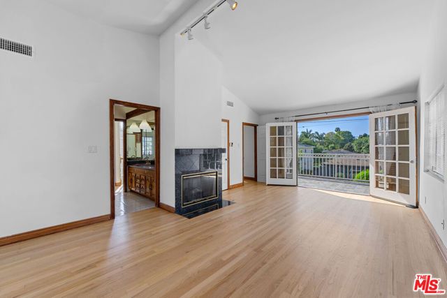 2823 Coolidge Avenue, Los Angeles, CA 90064