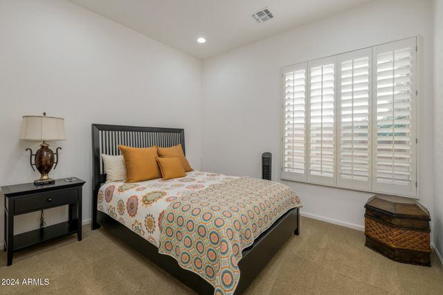 4176 E CLUBVIEW Drive, Gilbert, AZ 85298