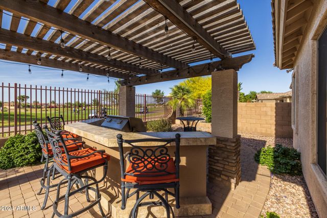 4176 E CLUBVIEW Drive, Gilbert, AZ 85298