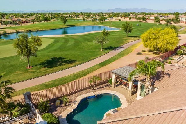 4176 E CLUBVIEW Drive, Gilbert, AZ 85298