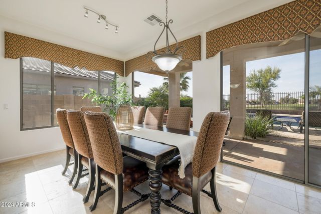 4176 E CLUBVIEW Drive, Gilbert, AZ 85298