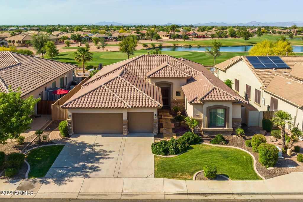 4176 E CLUBVIEW Drive, Gilbert, AZ 85298