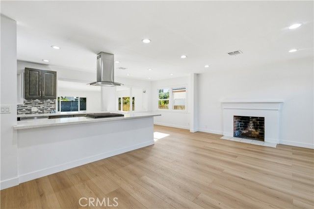 7112 Teesdale, North Hollywood (los Angeles), CA 91605