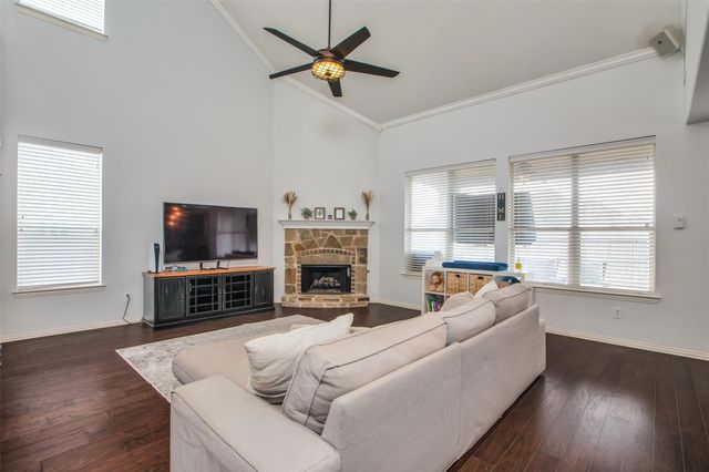 1320 Wheatear Drive, Little Elm, TX 75068