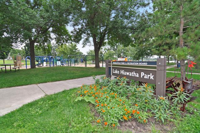 5356 27th Avenue S, Minneapolis, MN 55417