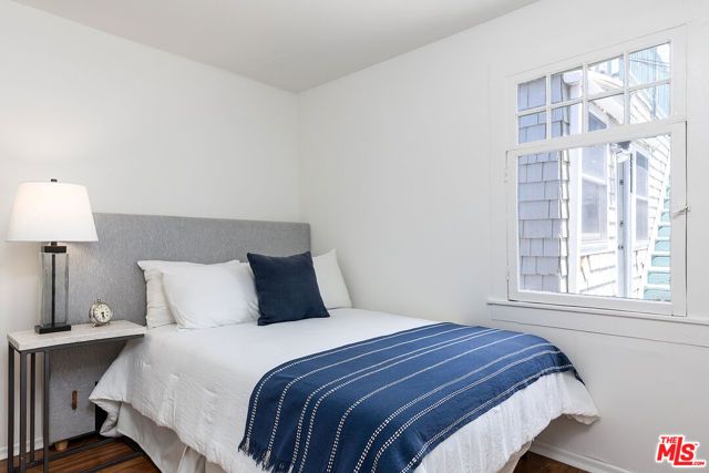 138 Wadsworth Avenue, Santa Monica, CA 90405