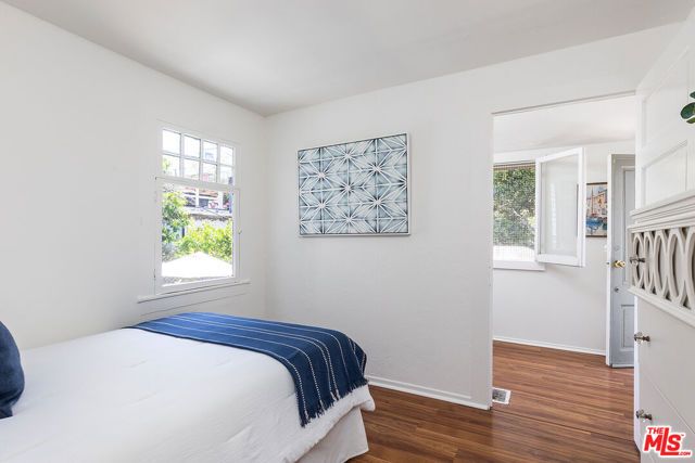 138 Wadsworth Avenue, Santa Monica, CA 90405